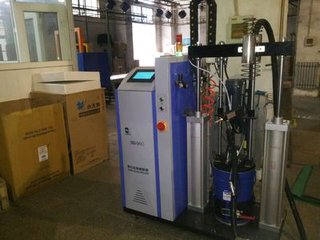 熱熔膠復(fù)合機(jī)的工藝優(yōu)點(diǎn)是什么呢？